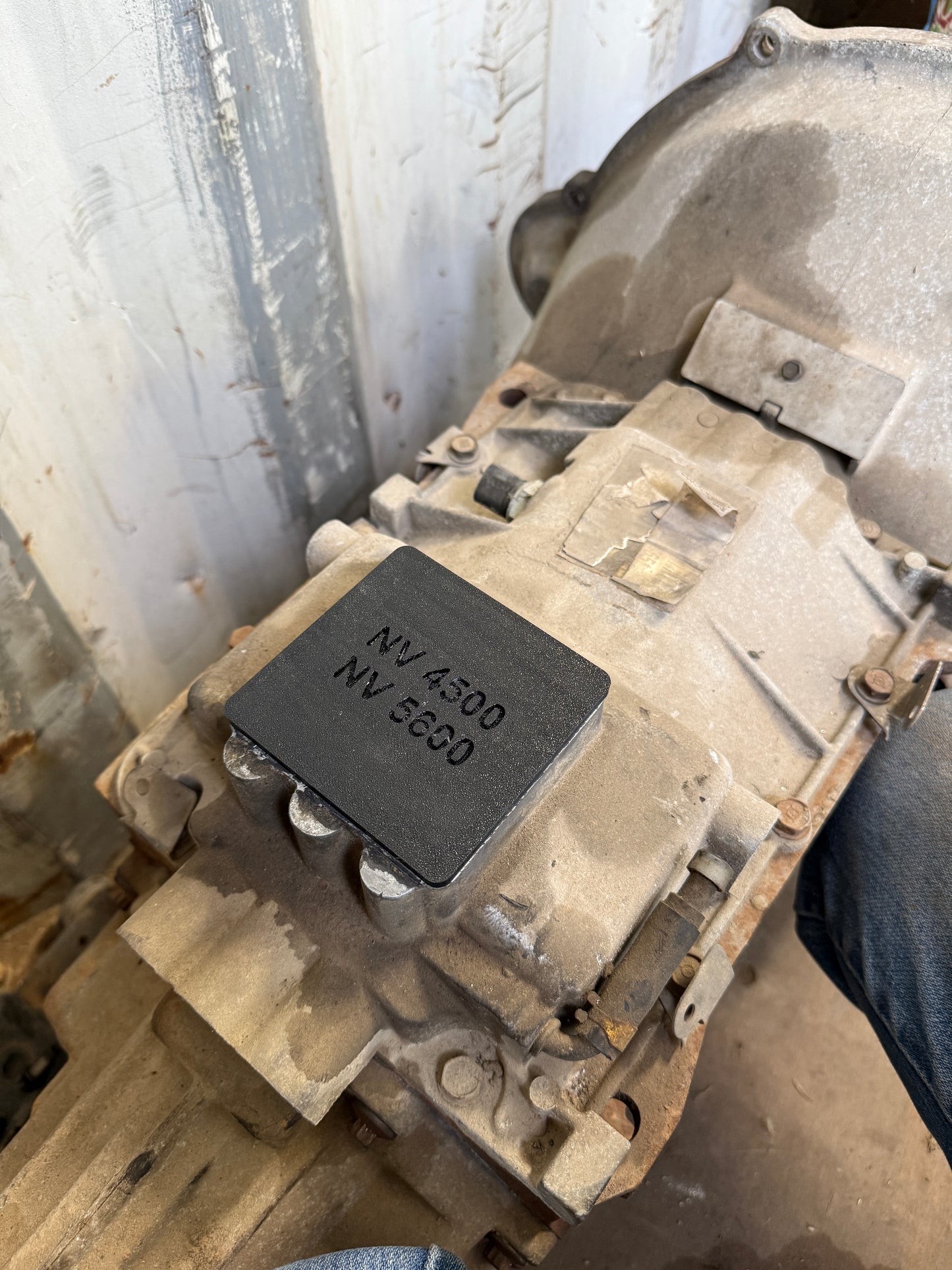 NV4500/NV5600 Shifter Cover