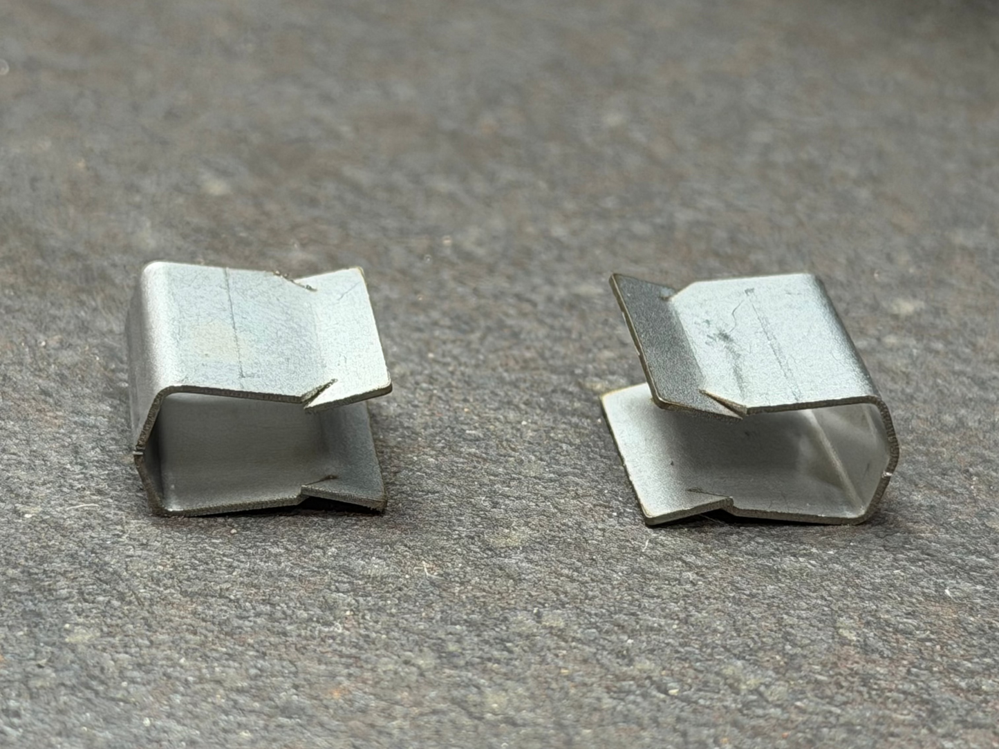 2nd Gen Radiator Fan Shroud Clips (pair)