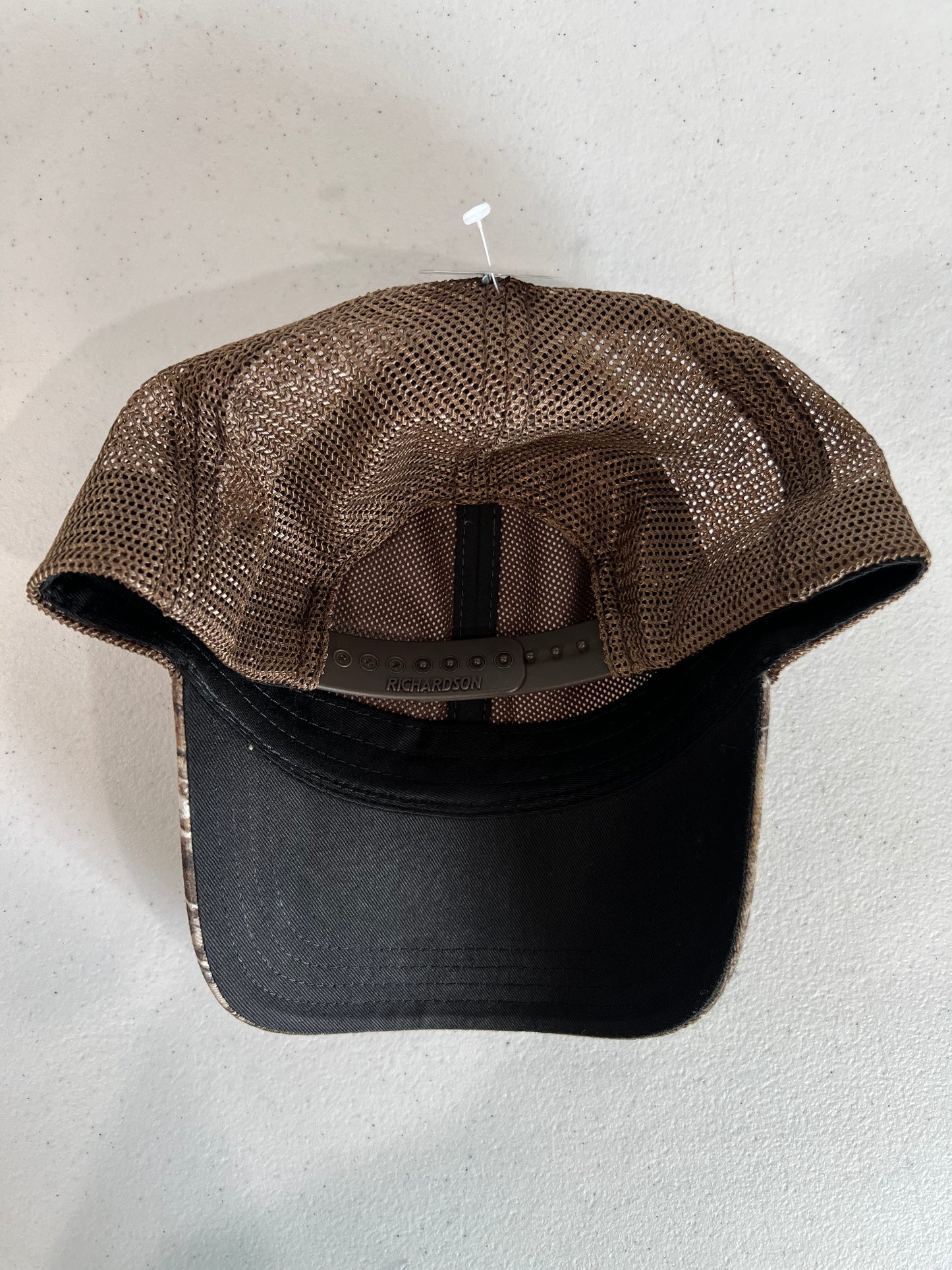 Realtree Edge/Brown Hat with Buckskin Leather Logo